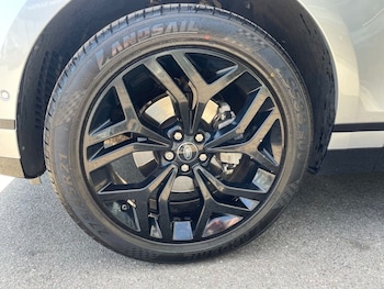 Used Land Rover Range Rover Velar 2017 for sale - 78583004: Photo