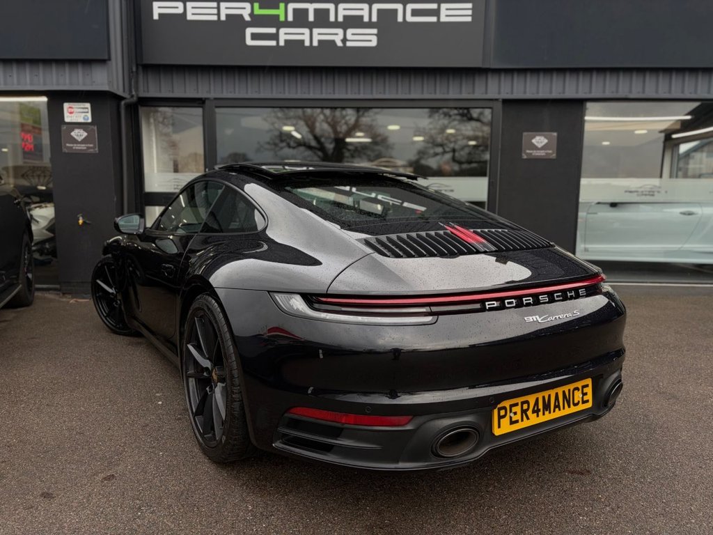 Used Porsche 911 2021 for sale - 77302817: Photo 2