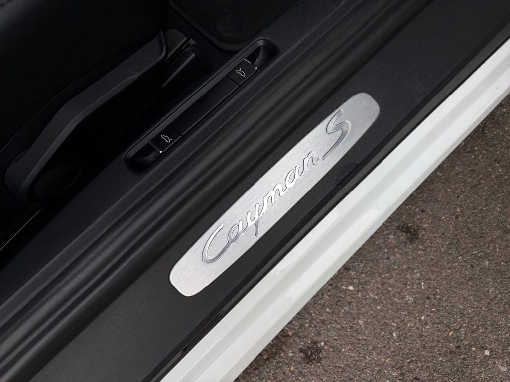Used Porsche Cayman 2021 for sale - 77072594: Photo 40