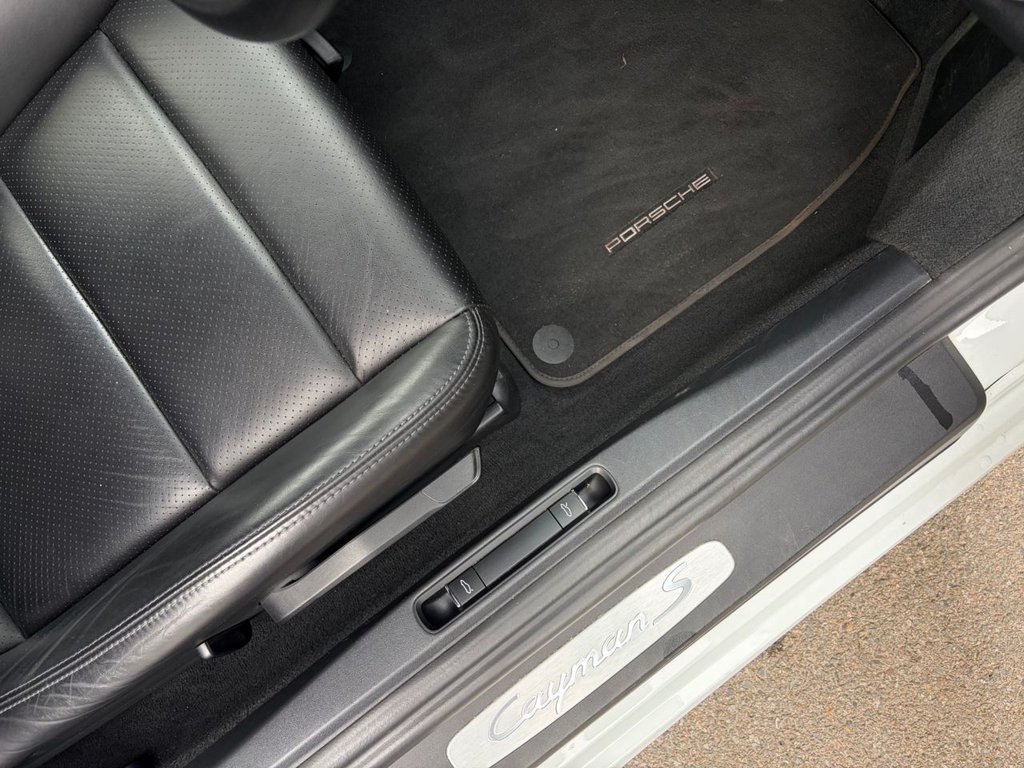 Used Porsche Cayman 2021 for sale - 77072594: Photo 46