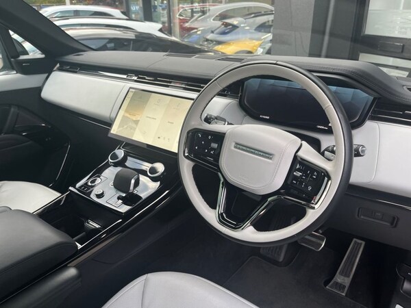 Used Land Rover Range Rover Sport 2023 for sale - 76132738: Photo 3