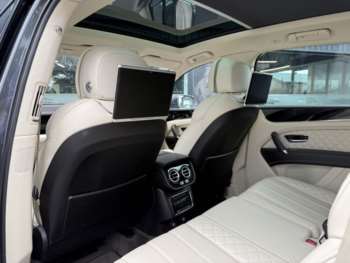 Used Bentley Bentayga 2017 for sale - 74819841: Photo
