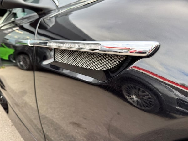 Used Aston Martin DB9 2014 for sale - 75739038: Photo 15