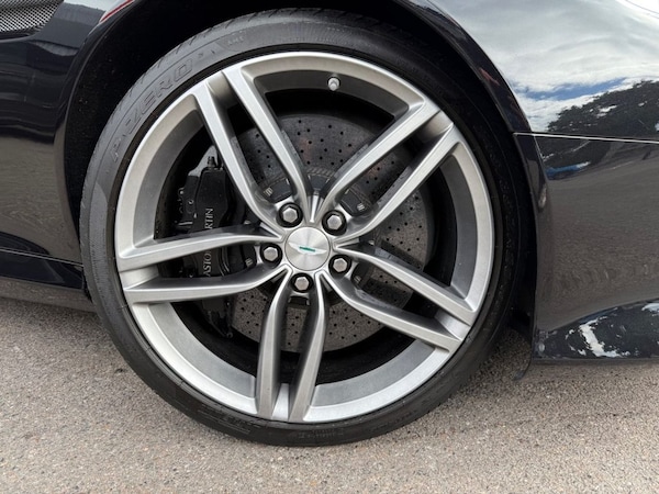 Used Aston Martin DB9 2014 for sale - 75739038: Photo 19