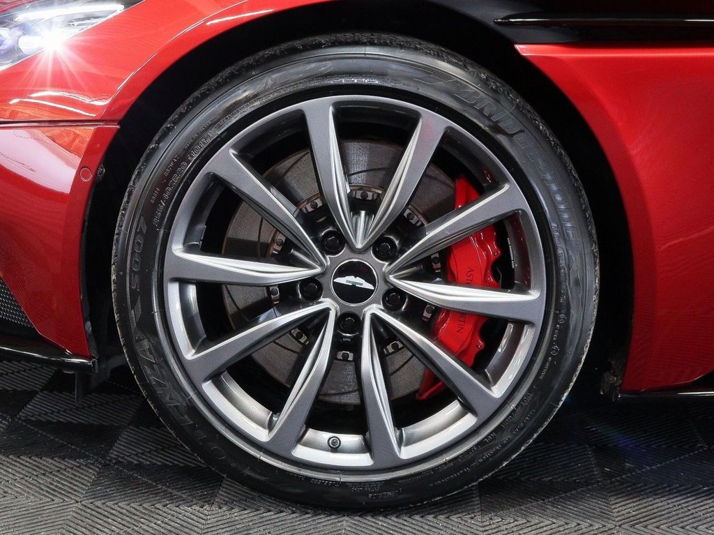 Used Aston Martin DB11 2018 for sale - 77693425: Photo 3