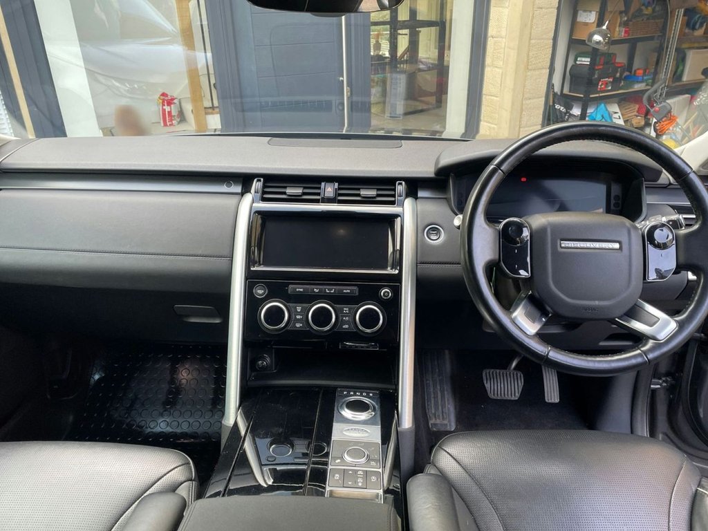 Used Land Rover Discovery 2018 for sale - 77937068: Photo 15