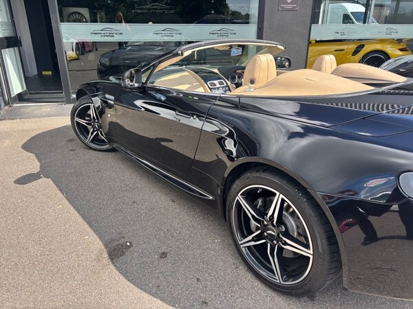 Used Aston Martin Vantage 2016 for sale - 75473832: Photo 15