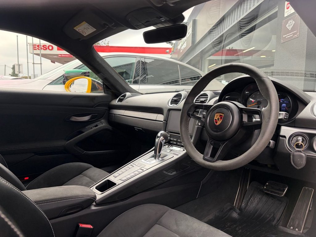 Used Porsche 718 Cayman 2021 for sale - 76280118: Photo 4