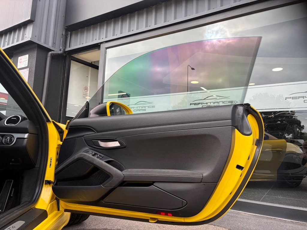 Used Porsche 718 Cayman 2021 for sale - 76280118: Photo 41