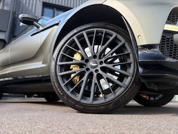 Used Aston Martin DBX 2023 for sale - 78557441: Photo