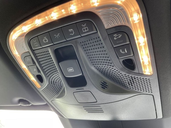Used Mercedes-Benz V-Class 2018 for sale - 75653668: Photo 22