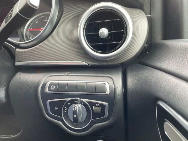 Used Mercedes-Benz V-Class 2018 for sale - 75653668: Photo 37