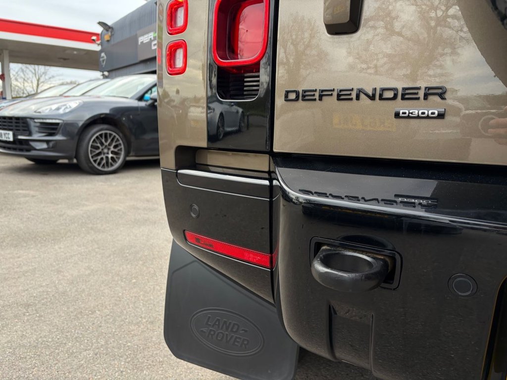 Used Land Rover Defender 2021 for sale - 78030394: Photo 33