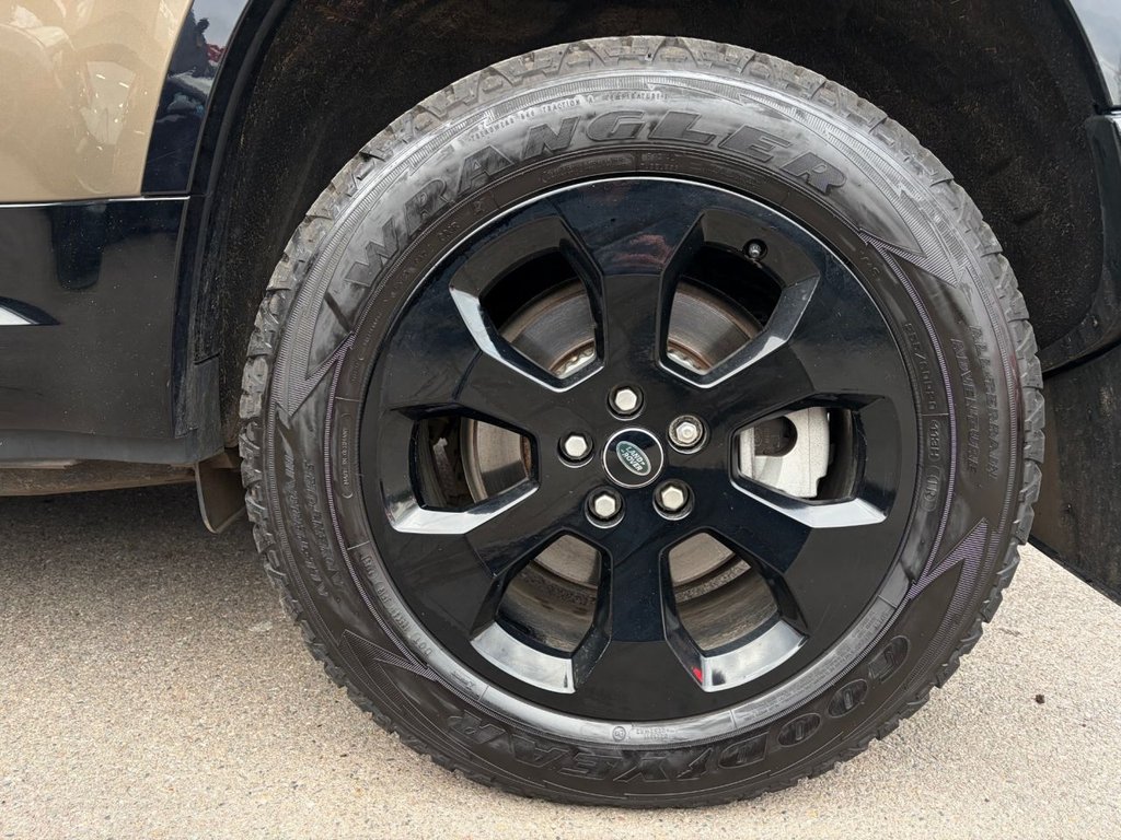 Used Land Rover Defender 2021 for sale - 78030394: Photo 43