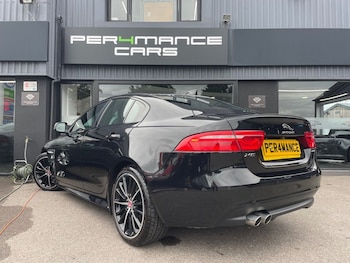 Used Jaguar XE 2017 for sale - 75641995: Photo