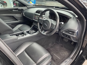 Used Jaguar XE 2017 for sale - 75641995: Photo