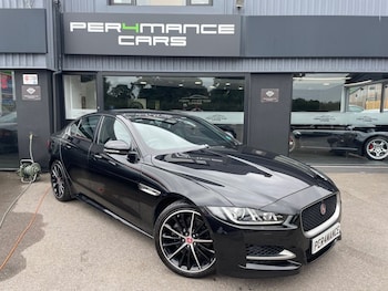 Used Jaguar XE 2017 for sale - 75641995: Photo