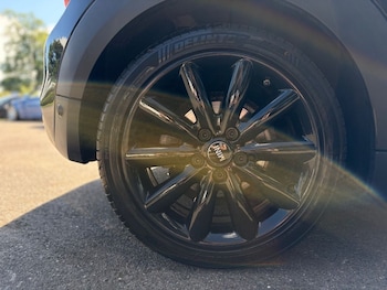 Used MINI Convertible 2019 for sale - 78749654: Photo
