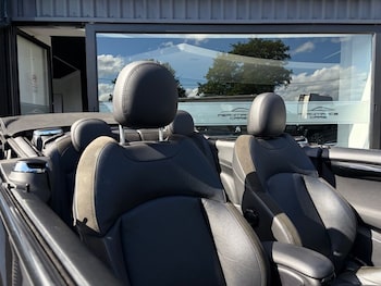 Used MINI Convertible 2019 for sale - 78749654: Photo