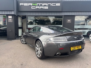 Used Aston Martin Vantage 2015 for sale - 75286610: Photo