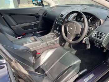 Used Aston Martin Vantage 2009 for sale - 75170943: Photo