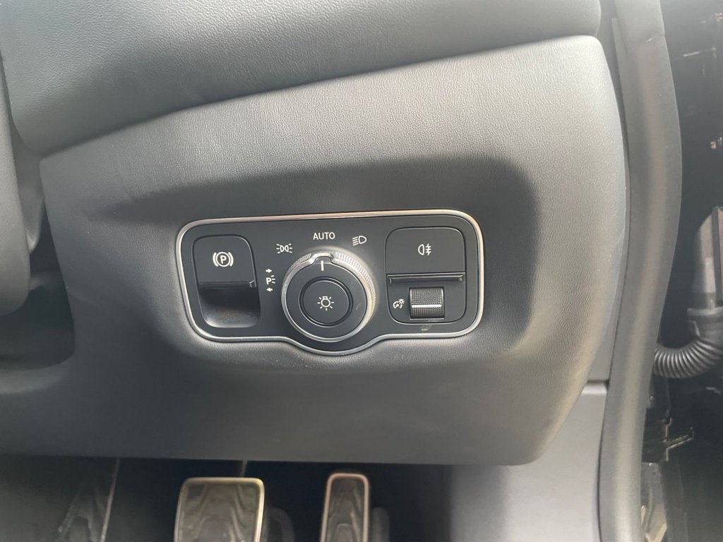 Used Aston Martin DBS 2022 for sale - 77557760: Photo 39