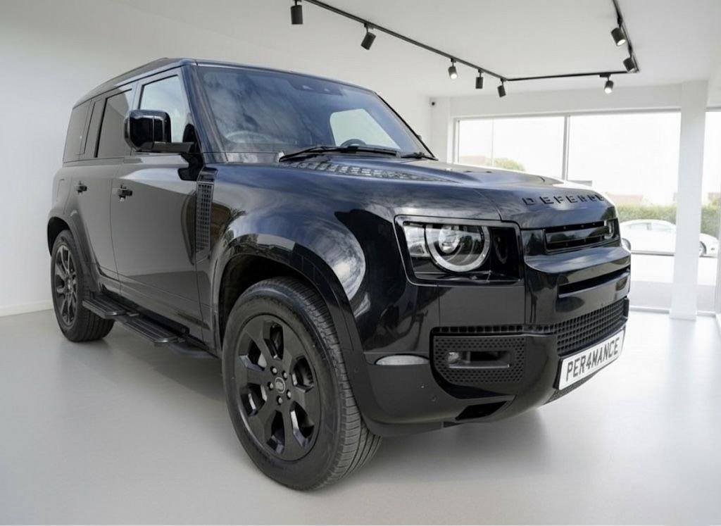 Used Land Rover Defender 2024 for sale - 76356943: Photo 1