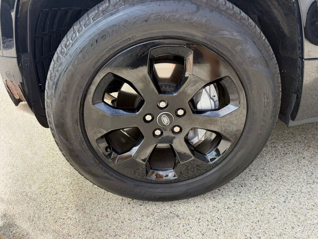 Used Land Rover Defender 2024 for sale - 76356943: Photo 10