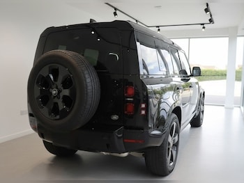 Used Land Rover Defender 2024 for sale - 76356943: Photo