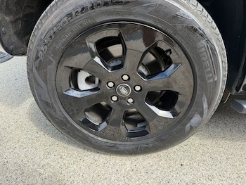 Used Land Rover Defender 2024 for sale - 76356943: Photo