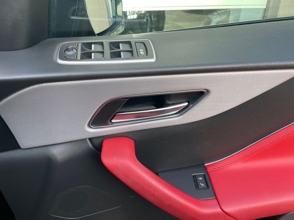Used Jaguar F-Pace 2018 for sale - 77506947: Photo 14