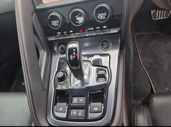 Used Jaguar F-Type 2018 for sale - 76256348: Photo 16