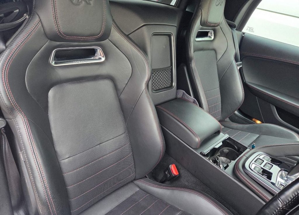 Used Jaguar F-Type 2018 for sale - 76256348: Photo 4