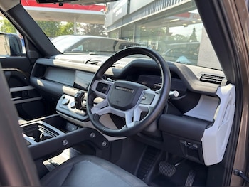 Used Land Rover Defender 110 2020 for sale - 79050938: Photo