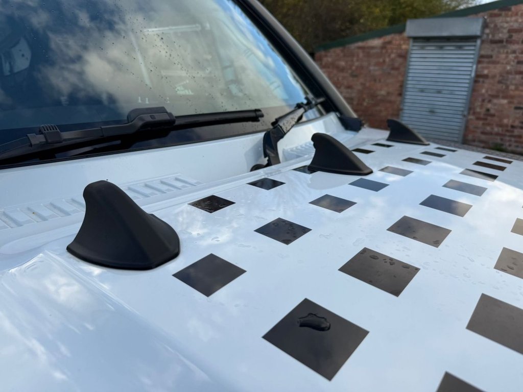 Used Land Rover Defender 2021 for sale - 76570254: Photo 12