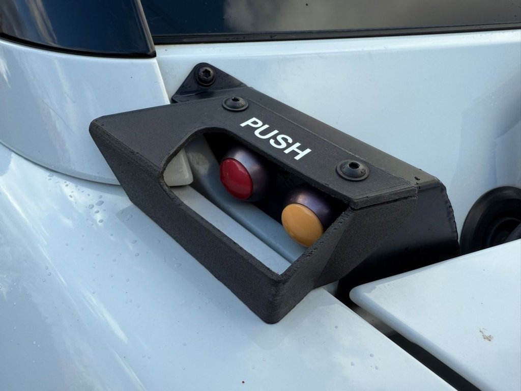 Used Land Rover Defender 2021 for sale - 76570254: Photo 13