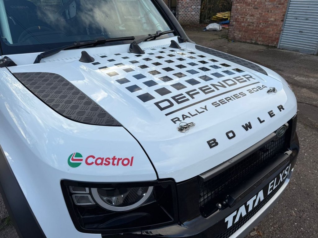 Used Land Rover Defender 2021 for sale - 76570254: Photo 14