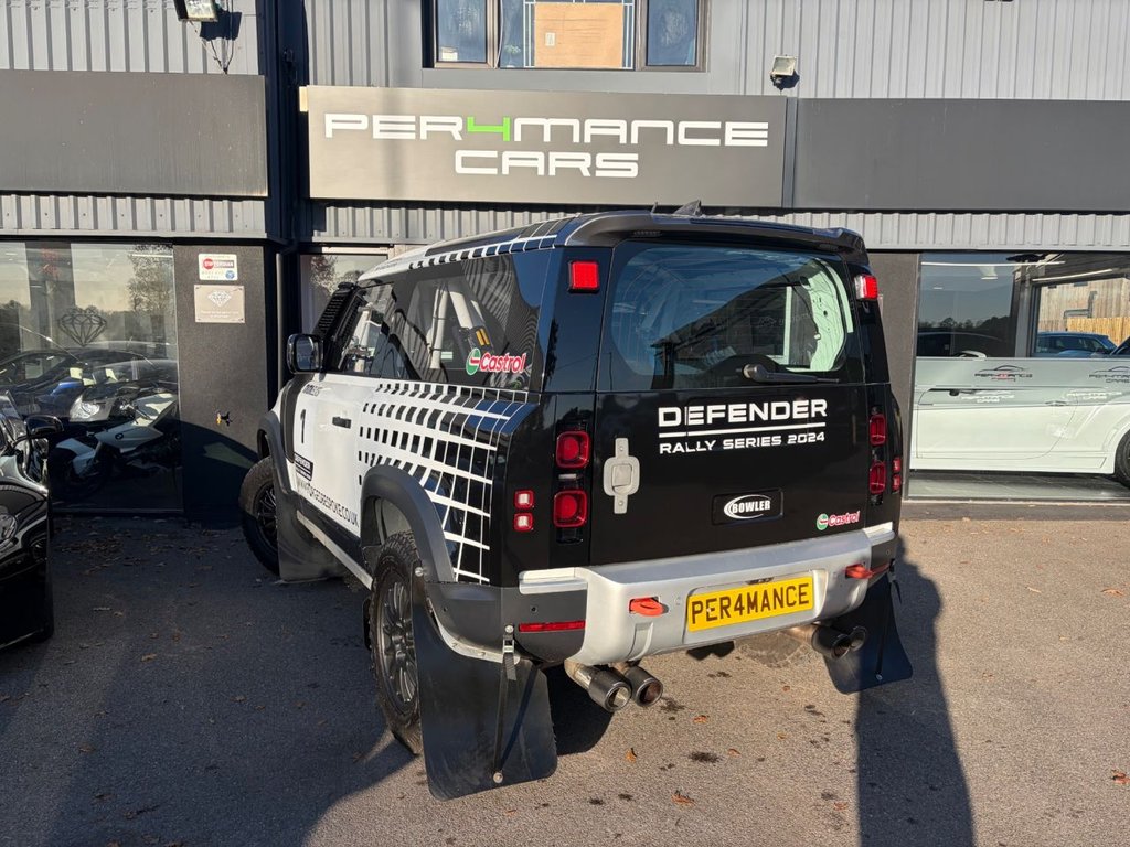 Used Land Rover Defender 2021 for sale - 76570254: Photo 2