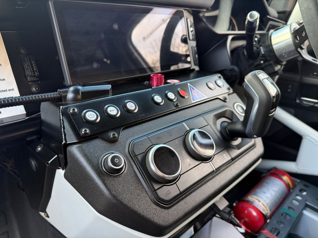 Used Land Rover Defender 2021 for sale - 76570254: Photo 34