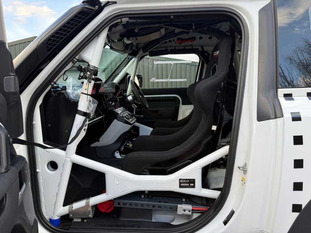 Used Land Rover Defender 2021 for sale - 76570254: Photo 38