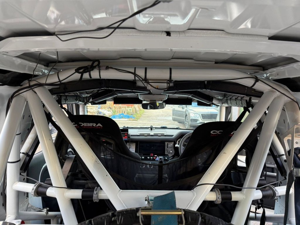 Used Land Rover Defender 2021 for sale - 76570254: Photo 40