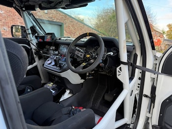 Used Land Rover Defender 2021 for sale - 76570254: Photo