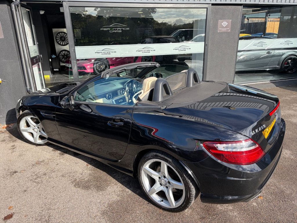 Used Mercedes-Benz SLK 2012 for sale - 76367367: Photo 25