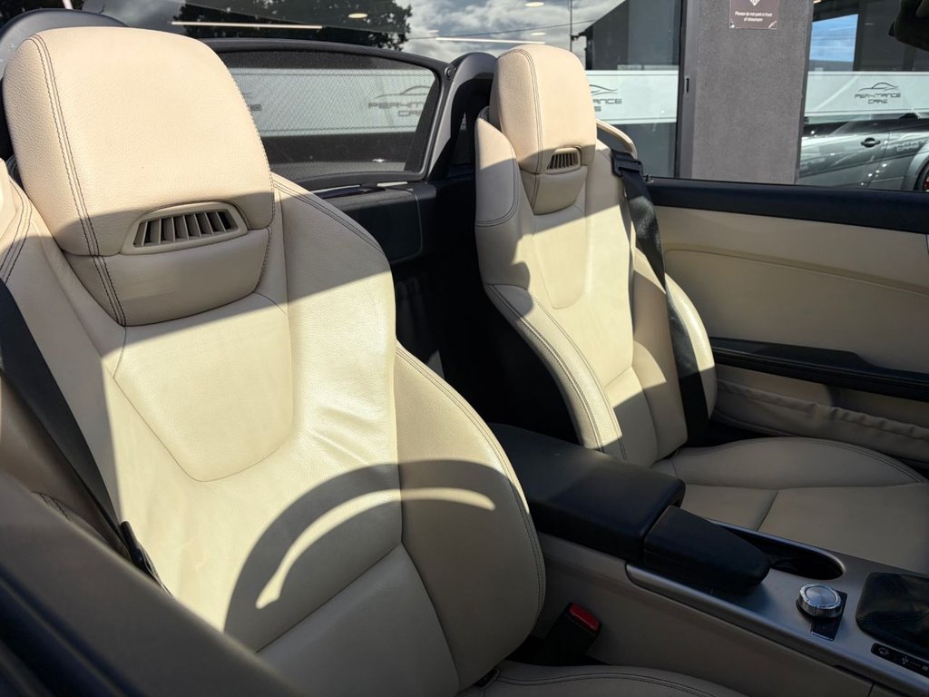 Used Mercedes-Benz SLK 2012 for sale - 76367367: Photo 3