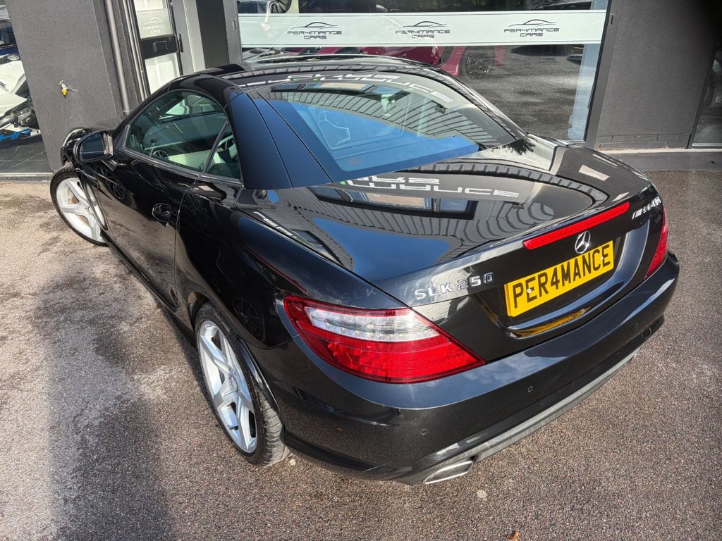 Used Mercedes-Benz SLK 2012 for sale - 76367367: Photo 32