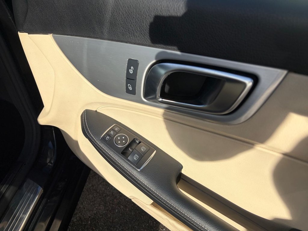 Used Mercedes-Benz SLK 2012 for sale - 76367367: Photo 43