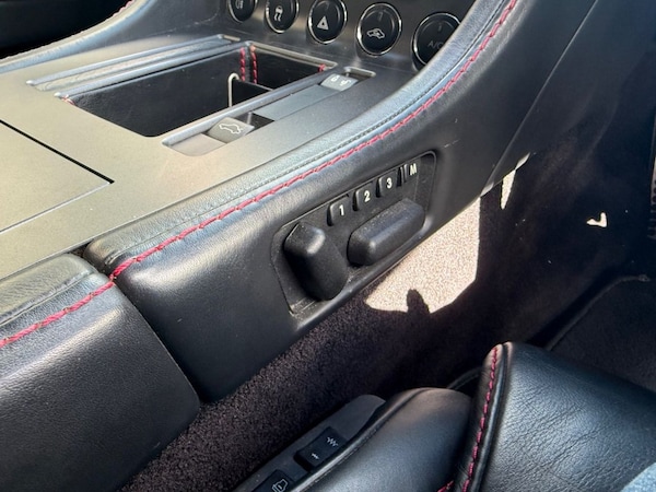Used Aston Martin Vantage 2007 for sale - 75473834: Photo 32