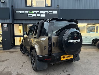 Used Land Rover Defender 90 2021 for sale - 76434450: Photo