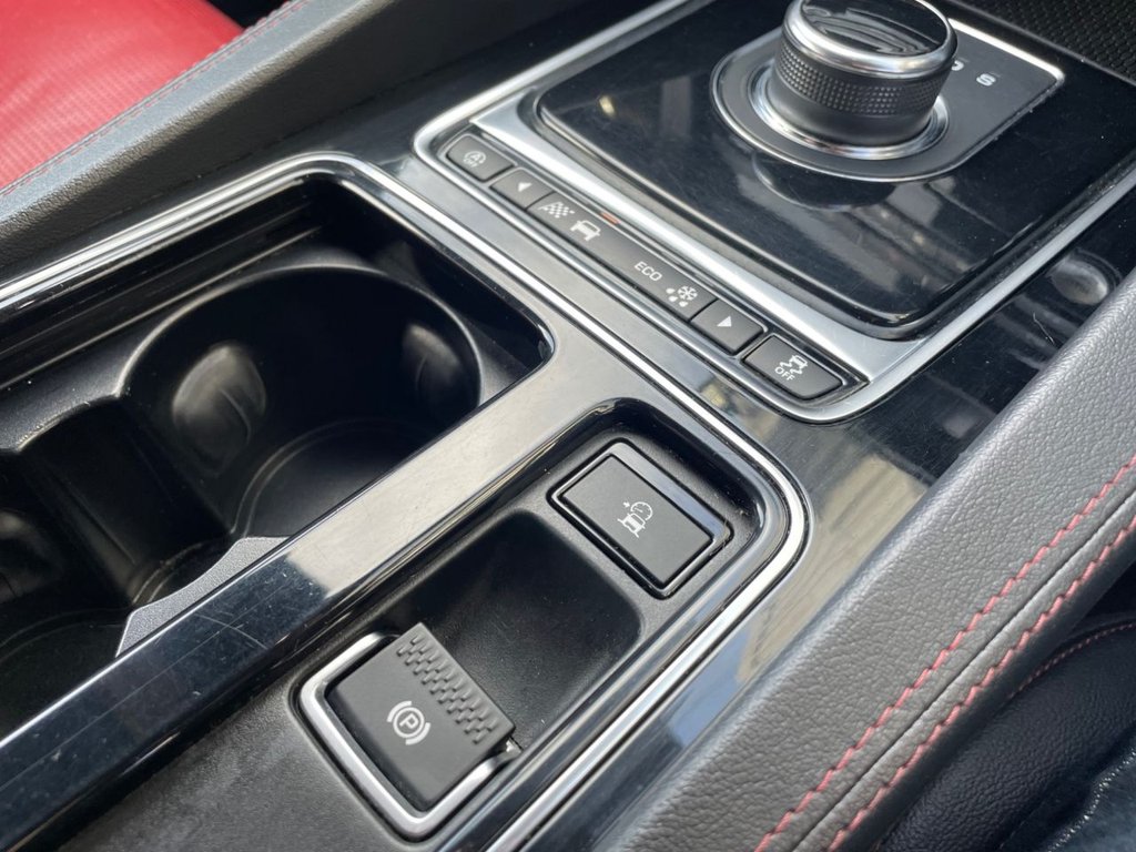 Used Jaguar F-Pace 2018 for sale - 77236480: Photo 32