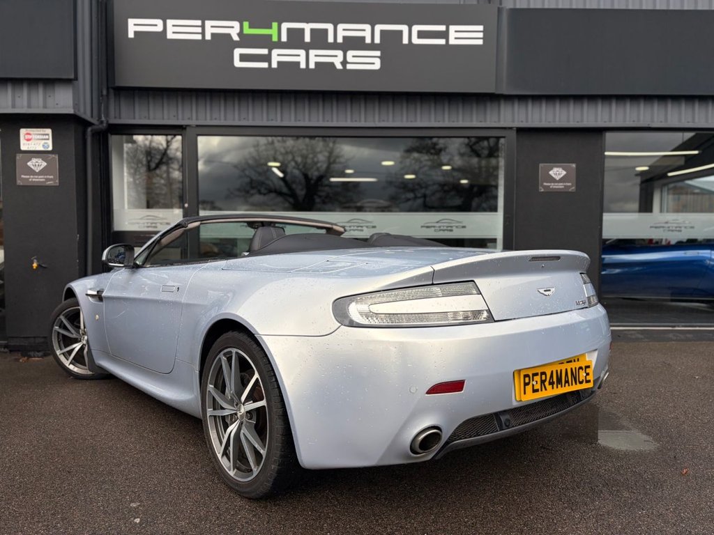 Used Aston Martin Vantage 2010 for sale - 77572001: Photo 2